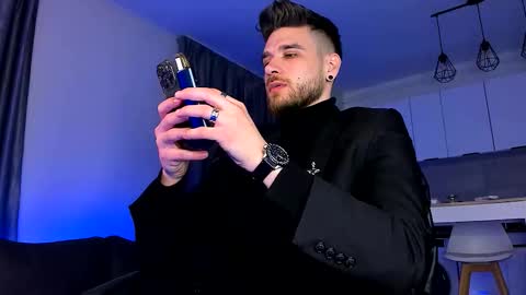 Paris online show from March 26, 6:57 pm