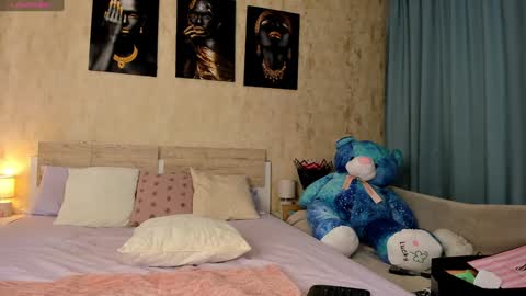 Paris online show from December 13, 5:16 am