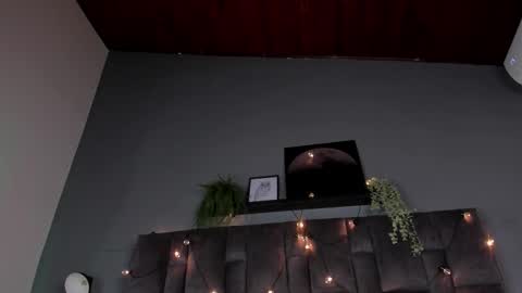 PARIS online show from February 12, 7:53 pm