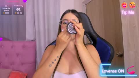Snapshot of parisshayk chatting on May 16, 5:56 pm Paris online show from May 16, 5:56 pm