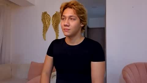 connie online show from January 17, 3:00 am