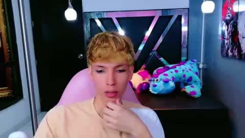 Snapshot of park_jimin1 chatting on September 16, 12:39 pm park_jimin1 online show from September 16, 12:39 pm