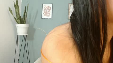 Snapshot of parker_leex chatting on June 10, 2:12 am parker_leex online show from June 10, 2:12 am