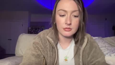 Snapshot of parkermonroeofficial chatting on February 2, 3:49 am Parker Monroe online show from February 2, 3:49 am
