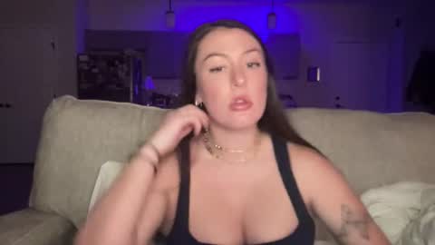 Snapshot of parkermonroeofficial chatting on February 28, 4:13 am Parker Monroe online show from February 28, 4:13 am