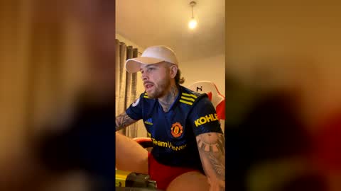 parkertom525 online show from April 8, 7:03 pm