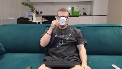 Pashka online show from April 8, 6:46 am