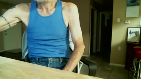 Snapshot of passintyme4 chatting on March 16, 2:39 am passintyme4 online show from March 16, 2:39 am