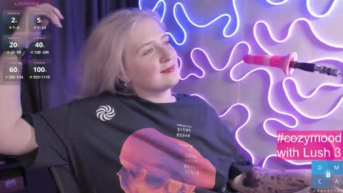 Snapshot of passion_luna chatting on October 5, 7:07 am LunaAlan online show from October 5, 7:07 am