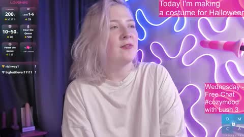 Snapshot of passion_luna chatting on October 16, 4:24 am LunaAlan online show from October 16, 4:24 am