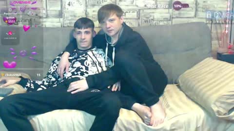 Snapshot of passionate_bonds chatting on May 8, 1:44 am Max tall dark-haired guy with tattoos and Phil blond-haired online show from May 8, 1:44 am