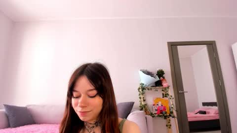Bella online show from October 14, 4:35 am