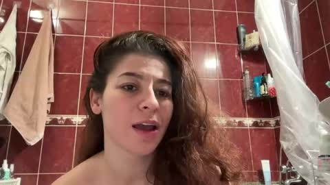 Snapshot of passionessa chatting on April 28, 7:57 am Call me Miss Alice Careful Passion Queen online show from April 28, 7:57 am
