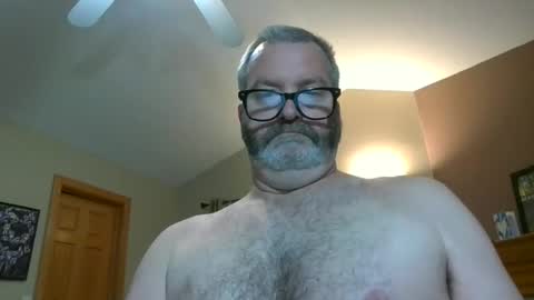 Snapshot of passporttraveler1 chatting on December 5, 2:53 am passporttraveler1 online show from December 5, 2:53 am