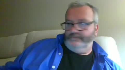 Snapshot of passporttraveler1 chatting on October 17, 12:47 am passporttraveler1 online show from October 17, 12:47 am