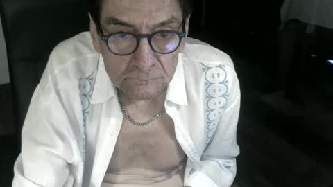 Snapshot of pastelito76 chatting on April 15, 3:08 pm Bob online show from April 15, 3:08 pm
