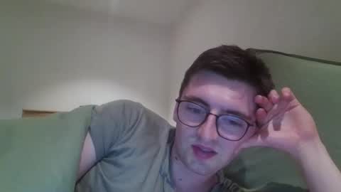 Snapshot of patat1996 chatting on December 14, 2:28 am patat1996 online show from December 14, 2:28 am