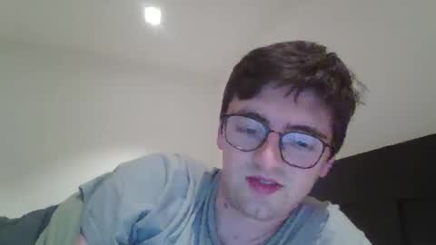 Snapshot of patat1996 chatting on February 15, 11:01 pm patat1996 online show from February 15, 11:01 pm