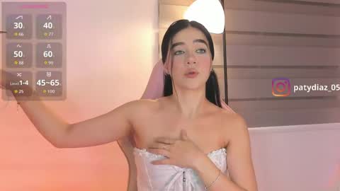 Snapshot of patricia69fox chatting on May 18, 11:54 pm Paty online show from May 18, 11:54 pm
