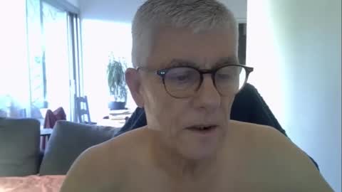 Snapshot of patrick5275 chatting on June 7, 5:22 am patrick5275 online show from June 7, 5:22 am