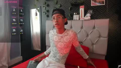 Snapshot of patrick_lovee chatting on June 4, 6:36 pm Patrick online show from June 4, 6:36 pm