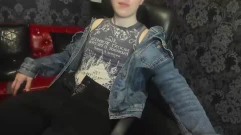 Snapshot of patrickbevy chatting on July 1, 5:20 am Patrick online show from July 1, 5:20 am