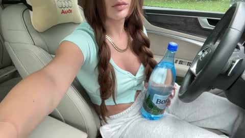 Andreea online show from October 3, 11:07 am