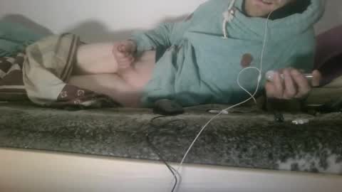 Snapshot of patteman27 chatting on February 1, 2:10 am patteman27 online show from February 1, 2:10 am