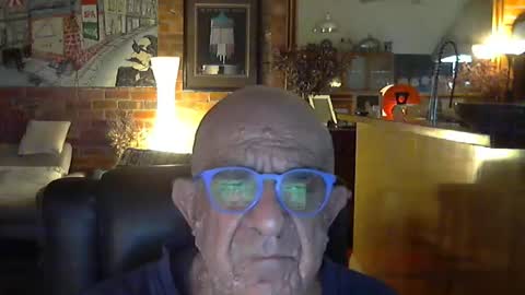 Snapshot of patvac chatting on April 7, 2:50 pm patvac online show from April 7, 2:50 pm