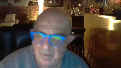 Snapshot of patvac chatting on April 23, 3:47 pm patvac online show from April 23, 3:47 pm