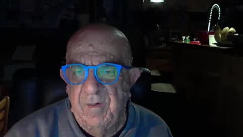 Snapshot of patvac chatting on April 27, 8:51 pm patvac online show from April 27, 8:51 pm
