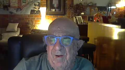 Snapshot of patvac chatting on April 28, 2:55 pm patvac online show from April 28, 2:55 pm