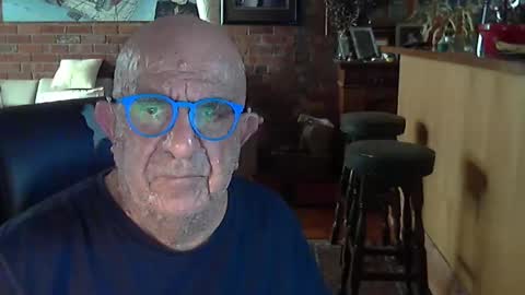 Snapshot of patvac chatting on April 30, 5:36 am patvac online show from April 30, 5:36 am