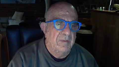 Snapshot of patvac chatting on May 3, 12:27 am patvac online show from May 3, 12:27 am