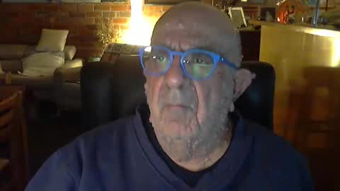 Snapshot of patvac chatting on May 8, 1:38 pm patvac online show from May 8, 1:38 pm