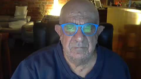 Snapshot of patvac chatting on May 10, 2:44 pm patvac online show from May 10, 2:44 pm