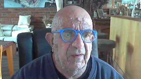 Snapshot of patvac chatting on May 12, 12:41 am patvac online show from May 12, 12:41 am