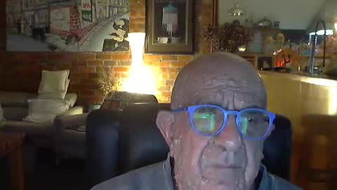 Snapshot of patvac chatting on May 15, 2:57 pm patvac online show from May 15, 2:57 pm