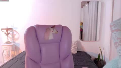 Sofa online show from March 26, 6:46 pm