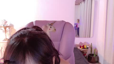 Snapshot of pau_cute chatting on April 20, 9:27 pm Sofa online show from April 20, 9:27 pm