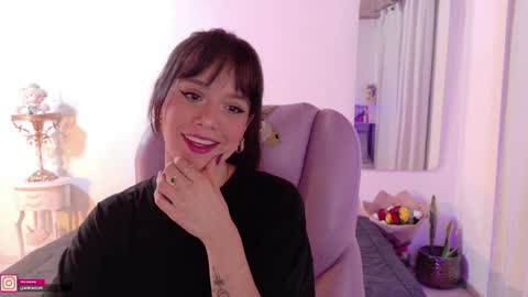 Snapshot of pau_cute chatting on April 21, 4:41 am Sofa online show from April 21, 4:41 am