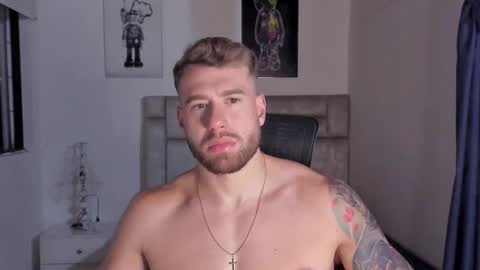 PAUL ROGER online show from October 31, 7:42 am