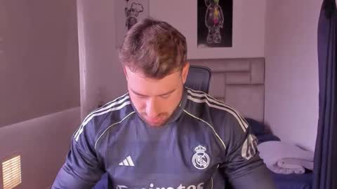 PAUL ROGER online show from January 6, 1:37 pm