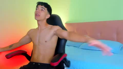 paul_sexycock online show from February 1, 4:11 pm