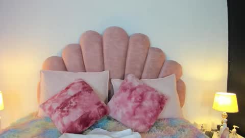 Paula   online show from March 21, 11:04 am