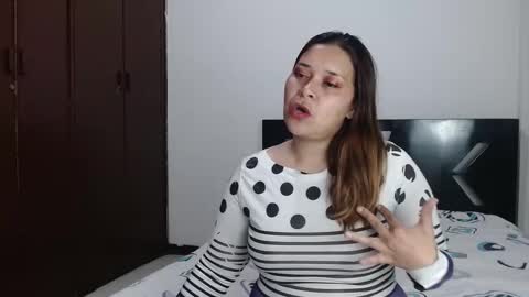 Snapshot of paula_anderson chatting on October 6, 12:30 am PAULA online show from October 6, 12:30 am