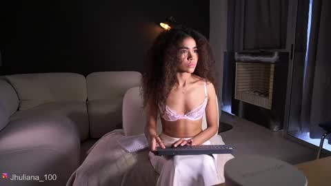 Paula online show from June 7, 6:44 pm
