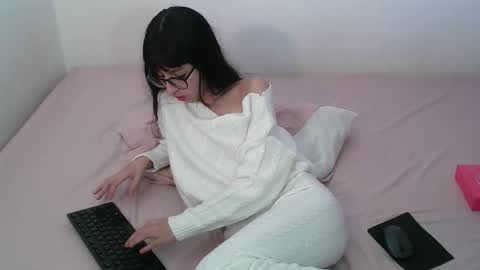   online show from October 26, 2:17 am