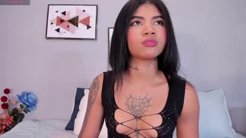 Snapshot of paulete_w chatting on May 12, 12:24 pm Pau online show from May 12, 12:24 pm