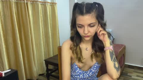 Isla  Chase online show from January 25, 3:30 pm